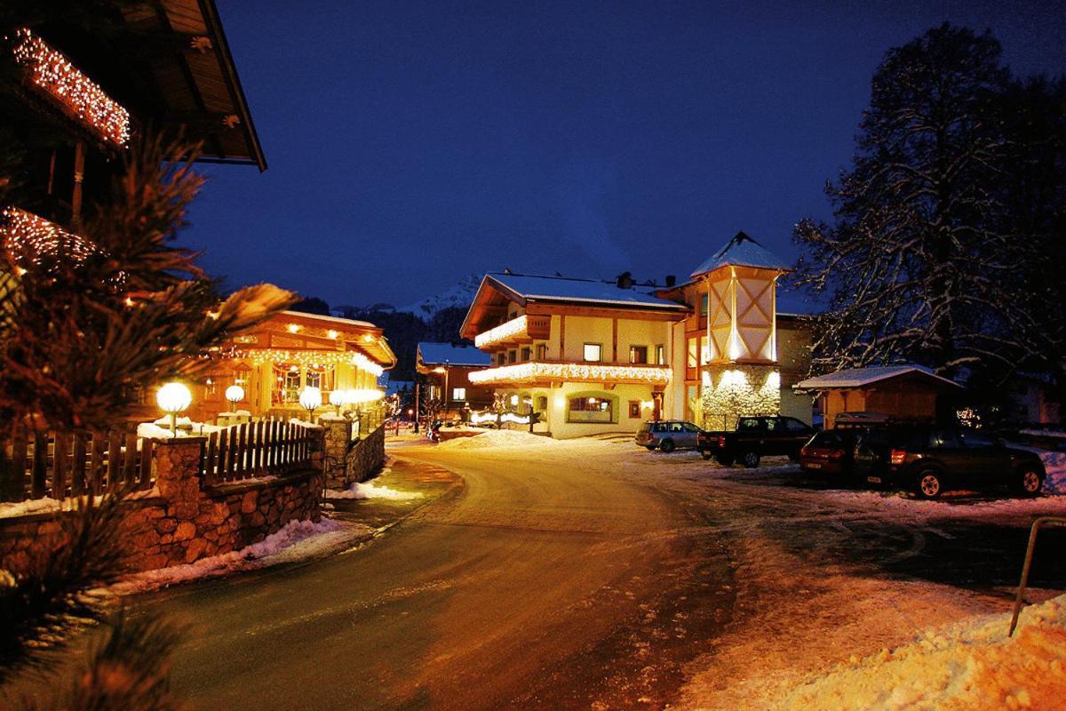 Hotel Hubertus mit Erlebnislandgasthof Reitherwirt Kitzbühel Exterior foto